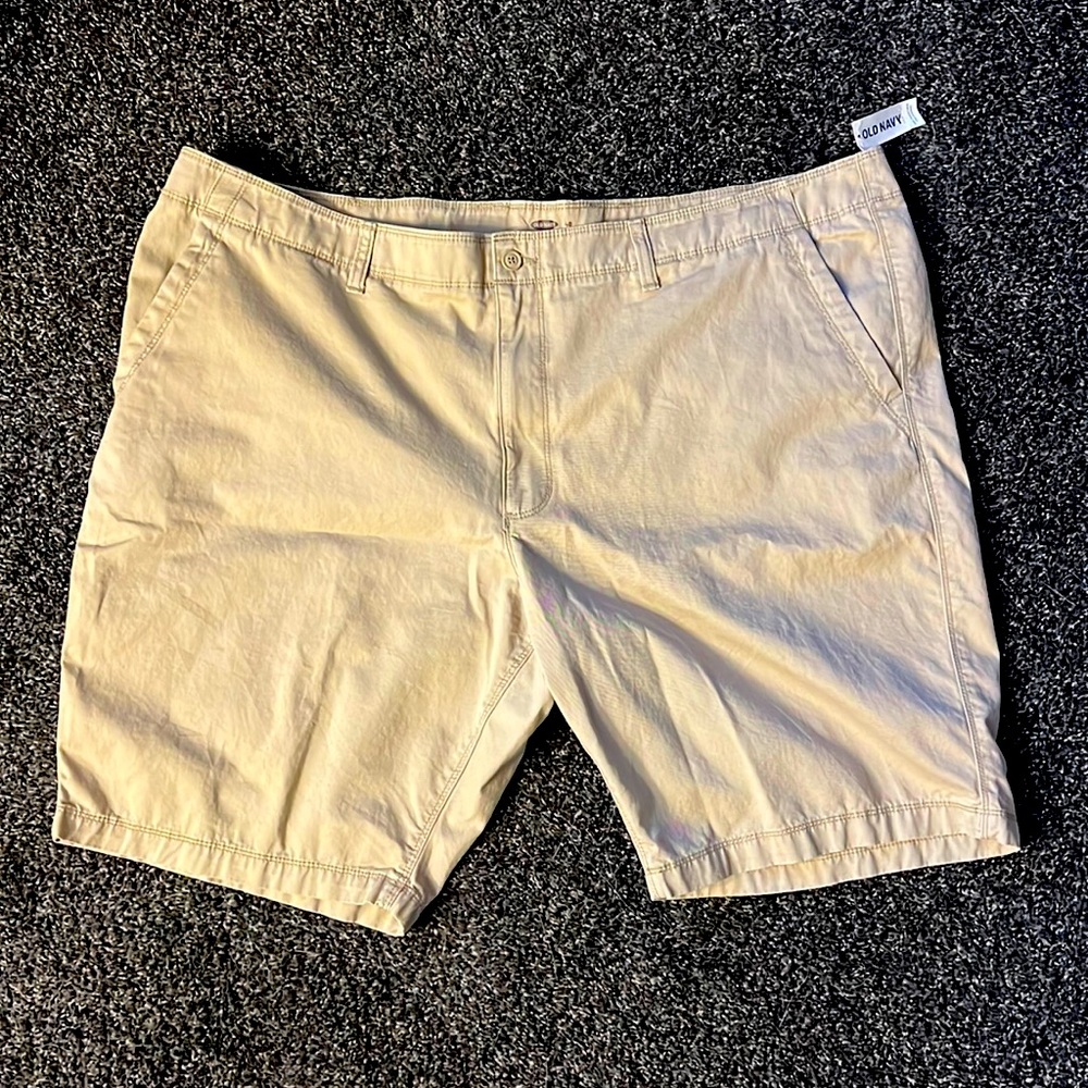 Old Navy Men’s Shorts Size 48 Khaki New With Tags